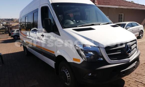 Buy Used Mercedes Viano White Car in Mbabane in Manzini Buy Used Mercedes Viano White Car in Mbabane in Manzini