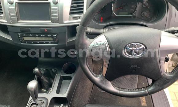Nunua Ilio tumika Toyota Hilux White Gari ndani ya Ezulwini nchini Hhohho Nunua Ilio tumika Toyota Hilux White Gari ndani ya Ezulwini nchini Hhohho