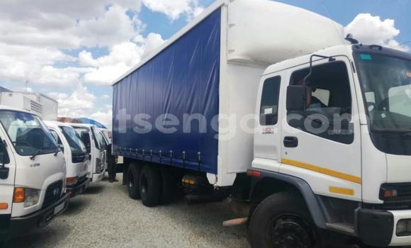 Nunua Ilio tumika Isuzu FTR 850 White Lori ndani ya Ezulwini nchini Hhohho Nunua Ilio tumika Isuzu FTR 850 White Lori ndani ya Ezulwini nchini Hhohho