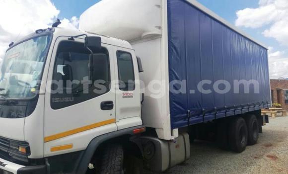 Nunua Ilio tumika Isuzu FTR 850 White Lori ndani ya Ezulwini nchini Hhohho Nunua Ilio tumika Isuzu FTR 850 White Lori ndani ya Ezulwini nchini Hhohho