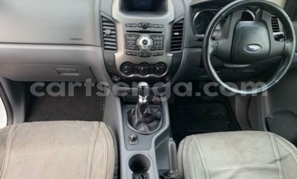 Nunua Ilio tumika Ford Ranger White Gari ndani ya Ezulwini nchini Hhohho Nunua Ilio tumika Ford Ranger White Gari ndani ya Ezulwini nchini Hhohho