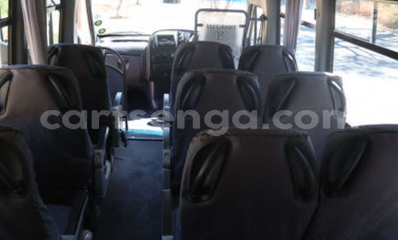 Nunua Ilio tumika IVECO Massif White Gari ndani ya Ezulwini nchini Hhohho Nunua Ilio tumika IVECO Massif White Gari ndani ya Ezulwini nchini Hhohho