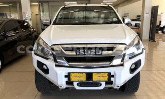 Nunua Ilio tumika Isuzu KB White Gari ndani ya Ezulwini nchini Hhohho Nunua Ilio tumika Isuzu KB White Gari ndani ya Ezulwini nchini Hhohho