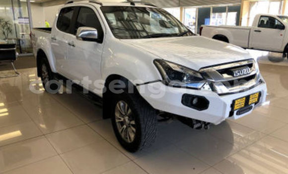 Nunua Ilio tumika Isuzu KB White Gari ndani ya Ezulwini nchini Hhohho Nunua Ilio tumika Isuzu KB White Gari ndani ya Ezulwini nchini Hhohho