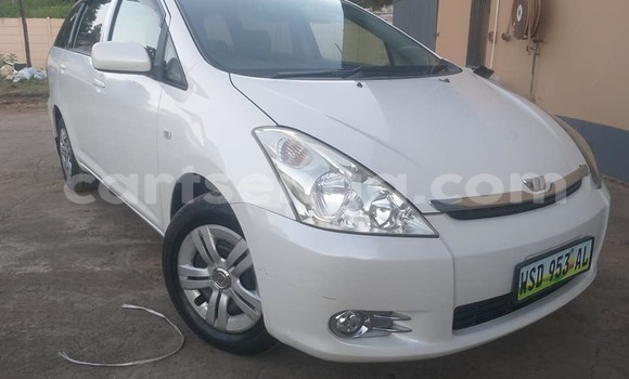 Nunua Ilio tumika Toyota Wish White Gari ndani ya Manzini nchini Manzini