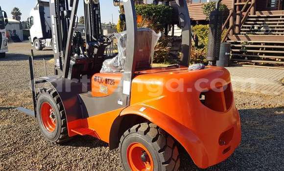 Buy Used Caterpillar 120 Other Truck in Ezulwini in Hhohho Buy Used Caterpillar 120 Other Truck in Ezulwini in Hhohho