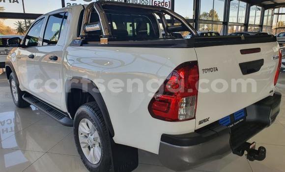 Buy Used Toyota Hilux White Car in Mbabane in Manzini Buy Used Toyota Hilux White Car in Mbabane in Manzini