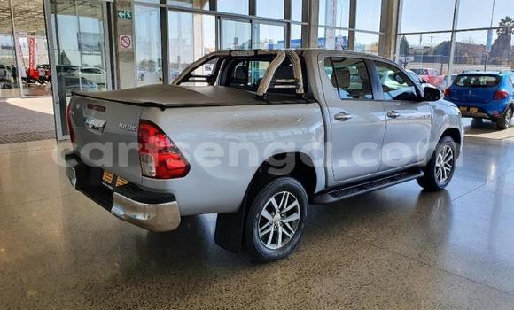 Buy Used Toyota Hilux Silver Car in Ezulwini in Hhohho Buy Used Toyota Hilux Silver Car in Ezulwini in Hhohho