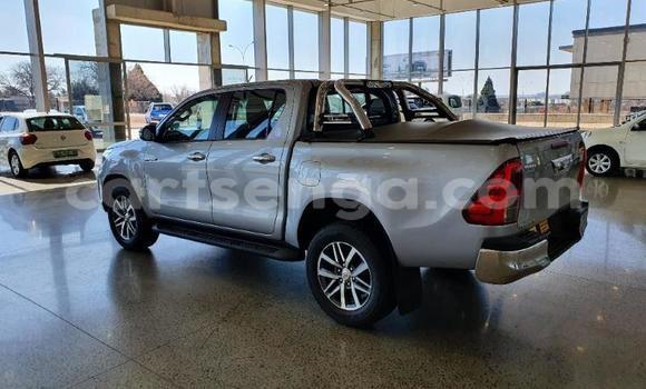 Buy Used Toyota Hilux Silver Car in Ezulwini in Hhohho Buy Used Toyota Hilux Silver Car in Ezulwini in Hhohho
