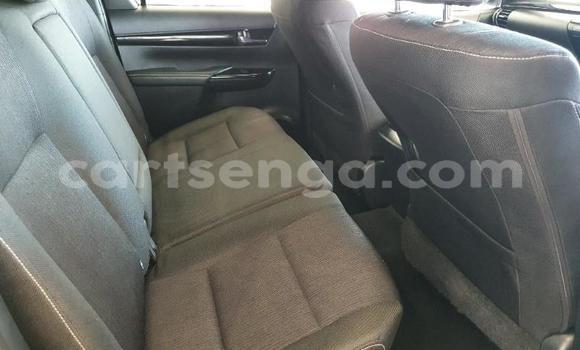 Buy Used Toyota Hilux Silver Car in Ezulwini in Hhohho Buy Used Toyota Hilux Silver Car in Ezulwini in Hhohho