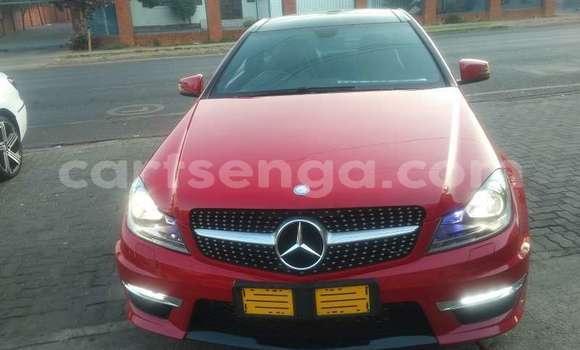 Buy Used Mercedes‒Benz C–Class Red Car in Kwaluseni in Manzini Buy Used Mercedes‒Benz C–Class Red Car in Kwaluseni in Manzini