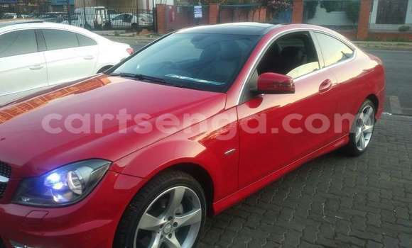 Buy Used Mercedes‒Benz C–Class Red Car in Kwaluseni in Manzini Buy Used Mercedes‒Benz C–Class Red Car in Kwaluseni in Manzini