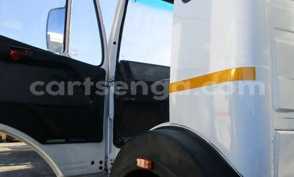 Acheter Occasion Utilitaire Mercedes‒Benz Tipper Blanc à Ezulwini, Hhohho Acheter Occasion Utilitaire Mercedes‒Benz Tipper Blanc à Ezulwini, Hhohho