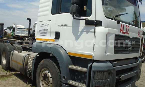 Buy Used Caterpillar 120 White Truck in Matsapha in Manzini Buy Used Caterpillar 120 White Truck in Matsapha in Manzini