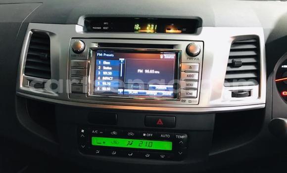 Buy Used Toyota Hilux White Car in Matsapha in Manzini Buy Used Toyota Hilux White Car in Matsapha in Manzini