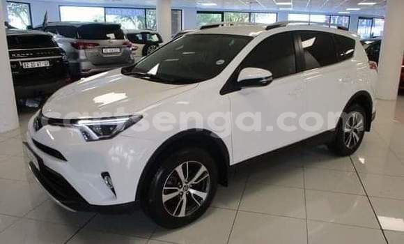 Buy Used Toyota RAV4 White Car in Manzini in Manzini Buy Used Toyota RAV4 White Car in Manzini in Manzini
