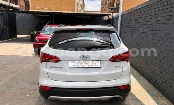 Buy Used Hyundai Santa Fe White Car in Big Bend in Lubombo District Buy Used Hyundai Santa Fe White Car in Big Bend in Lubombo District