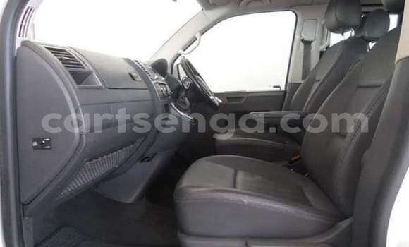 Buy Used Volkswagen Caravelle White Car in Manzini in Manzini Buy Used Volkswagen Caravelle White Car in Manzini in Manzini