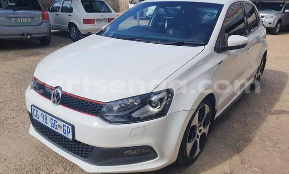 Nunua Ilio tumika Volkswagen Golf White Gari ndani ya Big Bend nchini Lubombo
