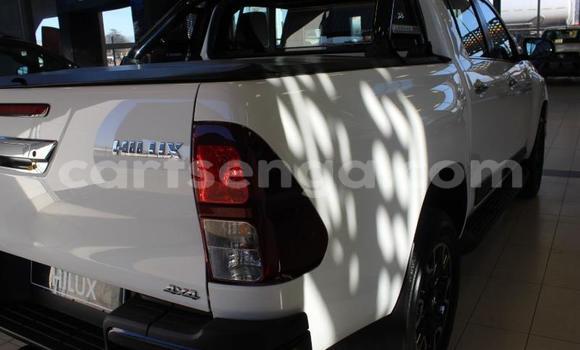 Nunua Ilio tumika Toyota Hilux White Gari ndani ya Ezulwini nchini Hhohho Nunua Ilio tumika Toyota Hilux White Gari ndani ya Ezulwini nchini Hhohho
