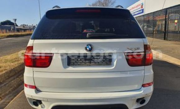 Nunua Ilio tumika BMW X5 White Gari ndani ya Ezulwini nchini Hhohho Nunua Ilio tumika BMW X5 White Gari ndani ya Ezulwini nchini Hhohho