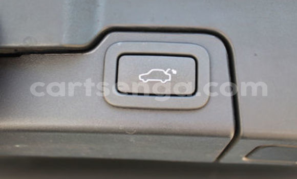 Buy Used Land Rover Range Rover Evoque White Car in Ezulwini in Hhohho Buy Used Land Rover Range Rover Evoque White Car in Ezulwini in Hhohho