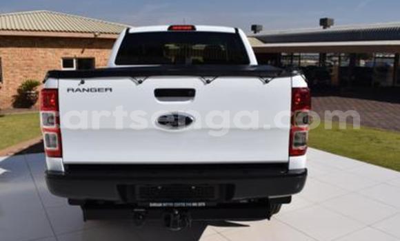 Nunua Ilio tumika Ford Ranger White Gari ndani ya Ezulwini nchini Hhohho Nunua Ilio tumika Ford Ranger White Gari ndani ya Ezulwini nchini Hhohho