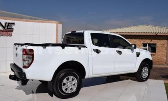 Nunua Ilio tumika Ford Ranger White Gari ndani ya Ezulwini nchini Hhohho Nunua Ilio tumika Ford Ranger White Gari ndani ya Ezulwini nchini Hhohho