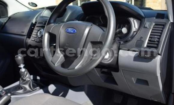 Nunua Ilio tumika Ford Ranger White Gari ndani ya Ezulwini nchini Hhohho Nunua Ilio tumika Ford Ranger White Gari ndani ya Ezulwini nchini Hhohho