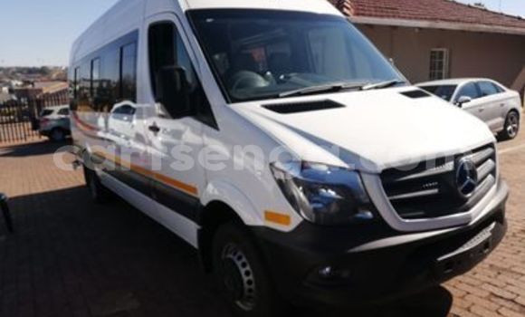 Buy Used Mercedes Viano White Car in Ezulwini in Hhohho Buy Used Mercedes Viano White Car in Ezulwini in Hhohho