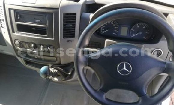 Buy Used Mercedes Viano White Car in Ezulwini in Hhohho Buy Used Mercedes Viano White Car in Ezulwini in Hhohho