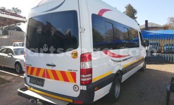 Buy Used Mercedes Viano White Car in Ezulwini in Hhohho Buy Used Mercedes Viano White Car in Ezulwini in Hhohho