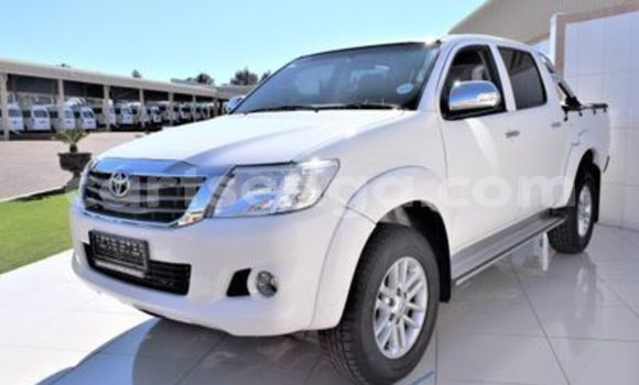 Nunua Ilio tumika Toyota Hilux White Gari ndani ya Ezulwini nchini Hhohho Nunua Ilio tumika Toyota Hilux White Gari ndani ya Ezulwini nchini Hhohho