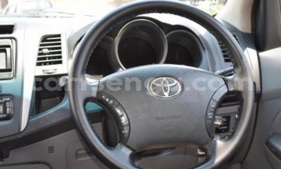 Buy Used Toyota Hilux White Car in Ezulwini in Hhohho Buy Used Toyota Hilux White Car in Ezulwini in Hhohho