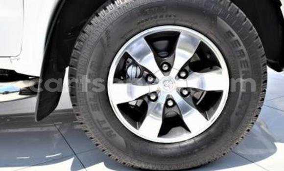 Buy Used Toyota Hilux White Car in Ezulwini in Hhohho Buy Used Toyota Hilux White Car in Ezulwini in Hhohho