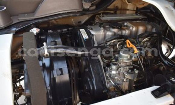 Buy Used Hyundai H200 White Car in Ezulwini in Hhohho Buy Used Hyundai H200 White Car in Ezulwini in Hhohho