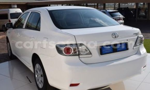 Buy Used Toyota Corolla White Car in Ezulwini in Hhohho Buy Used Toyota Corolla White Car in Ezulwini in Hhohho