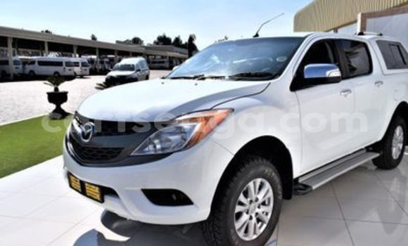Buy Used Mazda BT-50 White Car in Ezulwini in Hhohho