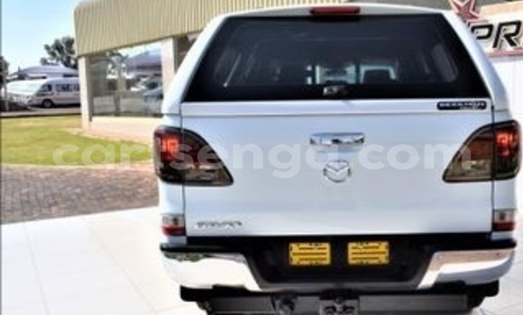 Buy Used Mazda BT-50 White Car in Ezulwini in Hhohho Buy Used Mazda BT-50 White Car in Ezulwini in Hhohho