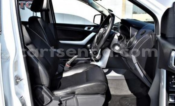 Buy Used Mazda BT-50 White Car in Ezulwini in Hhohho Buy Used Mazda BT-50 White Car in Ezulwini in Hhohho