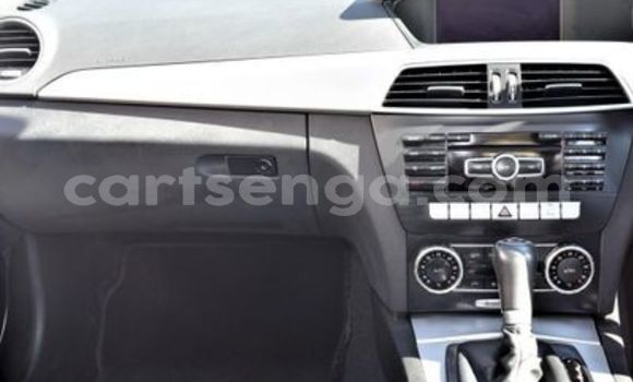 Buy Used Mercedes‒Benz C–Class White Car in Ezulwini in Hhohho Buy Used Mercedes‒Benz C–Class White Car in Ezulwini in Hhohho