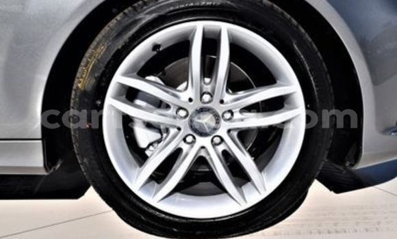 Buy Used Mercedes‒Benz C–Class White Car in Ezulwini in Hhohho Buy Used Mercedes‒Benz C–Class White Car in Ezulwini in Hhohho