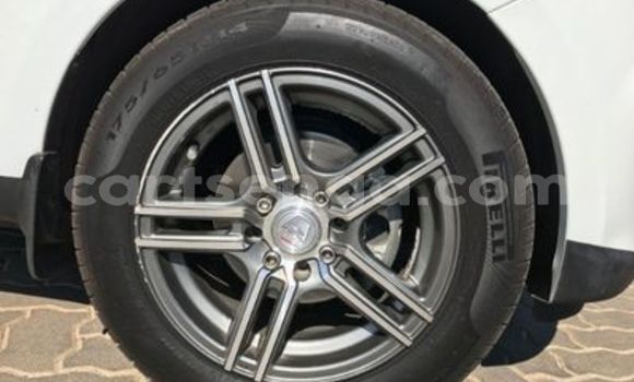 Buy Used Hyundai i10 White Car in Ezulwini in Hhohho Buy Used Hyundai i10 White Car in Ezulwini in Hhohho