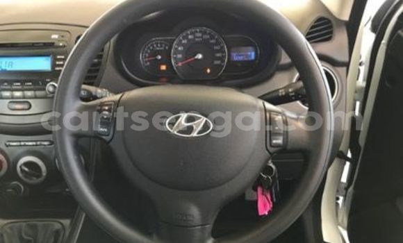 Buy Used Hyundai i10 White Car in Ezulwini in Hhohho Buy Used Hyundai i10 White Car in Ezulwini in Hhohho