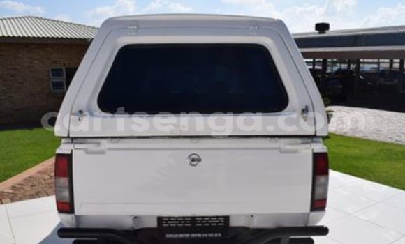Buy Used Nissan NP 300 White Car in Ezulwini in Hhohho Buy Used Nissan NP 300 White Car in Ezulwini in Hhohho