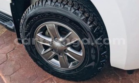 Buy Used Isuzu KB White Car in Ezulwini in Hhohho Buy Used Isuzu KB White Car in Ezulwini in Hhohho