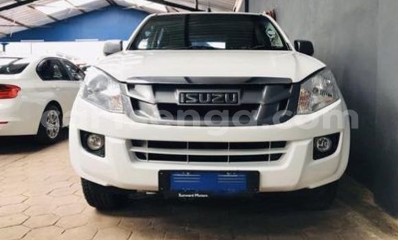 Buy Used Isuzu KB White Car in Ezulwini in Hhohho Buy Used Isuzu KB White Car in Ezulwini in Hhohho