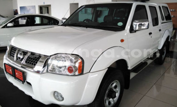 Nunua Ilio tumika Nissan NP 300 White Gari ndani ya Ezulwini nchini Hhohho