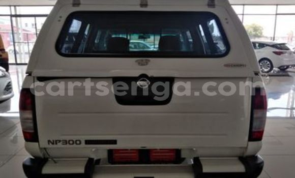 Buy Used Nissan NP 300 White Car in Ezulwini in Hhohho Buy Used Nissan NP 300 White Car in Ezulwini in Hhohho