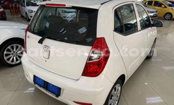 Buy Used Hyundai i10 White Car in Ezulwini in Hhohho Buy Used Hyundai i10 White Car in Ezulwini in Hhohho